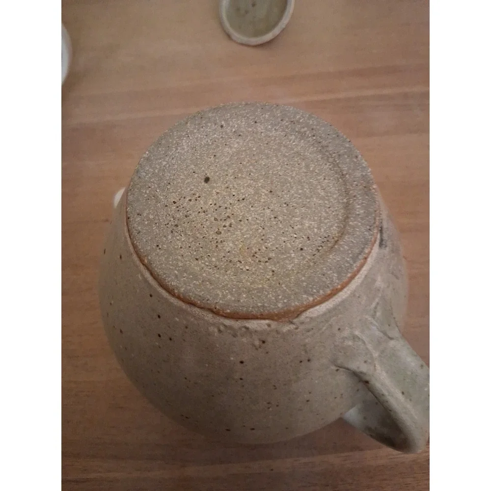 Handcrafted Studio Pottery Teapot. 4 Cups Size. - Picture 9 of 10